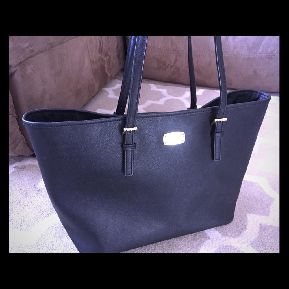 Michael Kors jet set tote